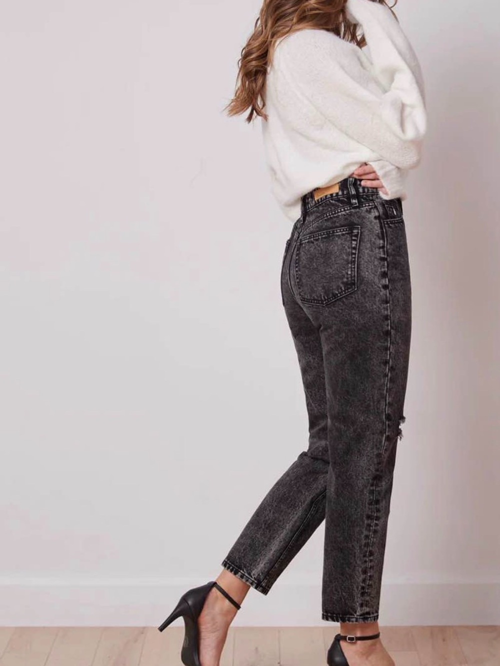 BNWT Yoga Jeans MALIA RELAXED JEANS / CHRISSY Women's Black Distressed Jeans